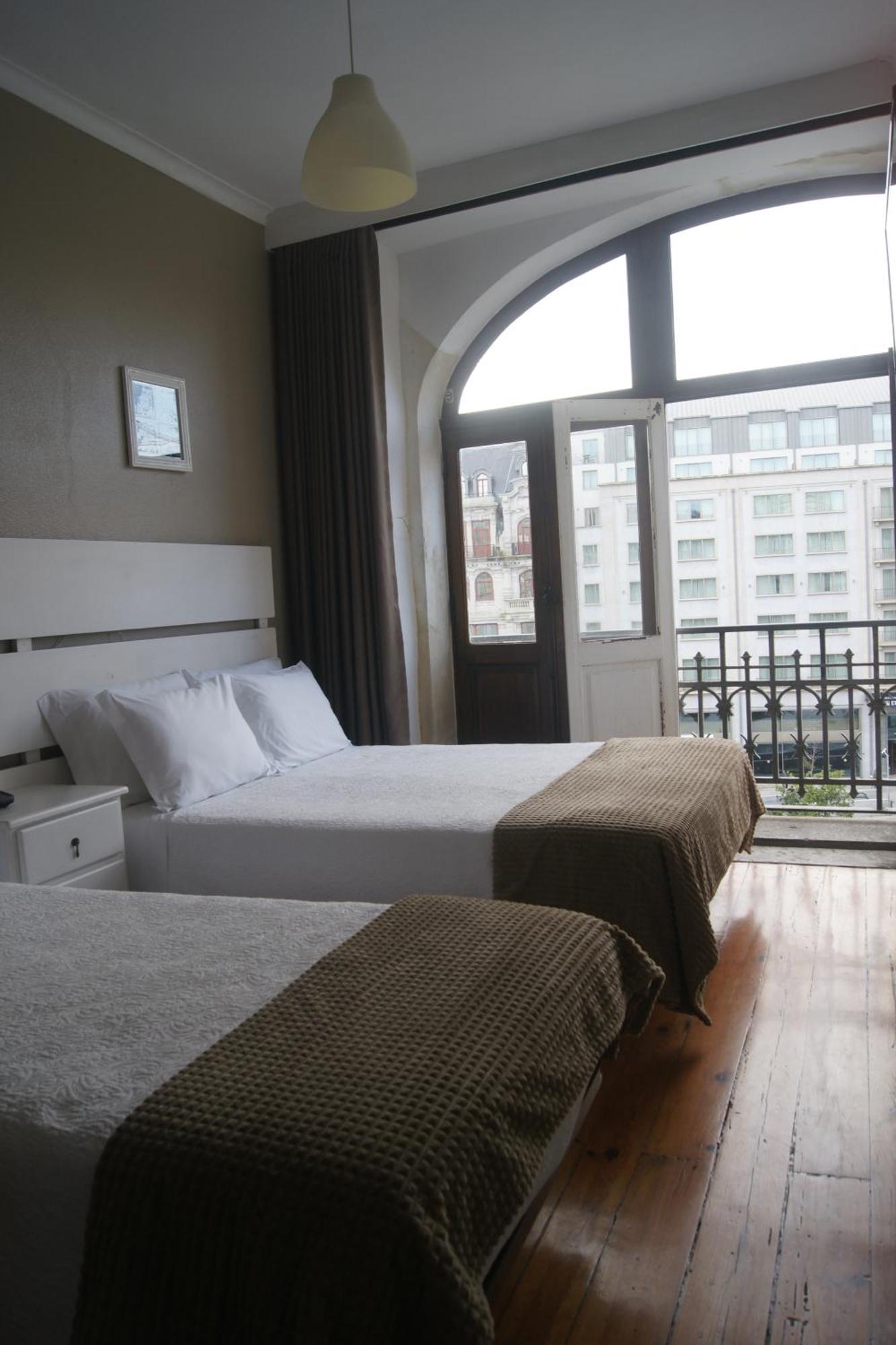 Hotel Chique Aliados Порто Екстериор снимка