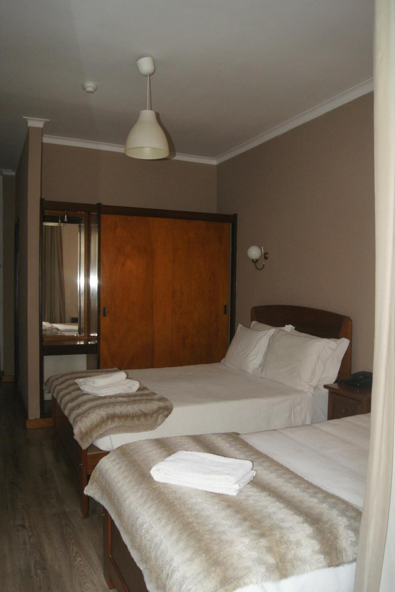 Hotel Chique Aliados Порто Екстериор снимка