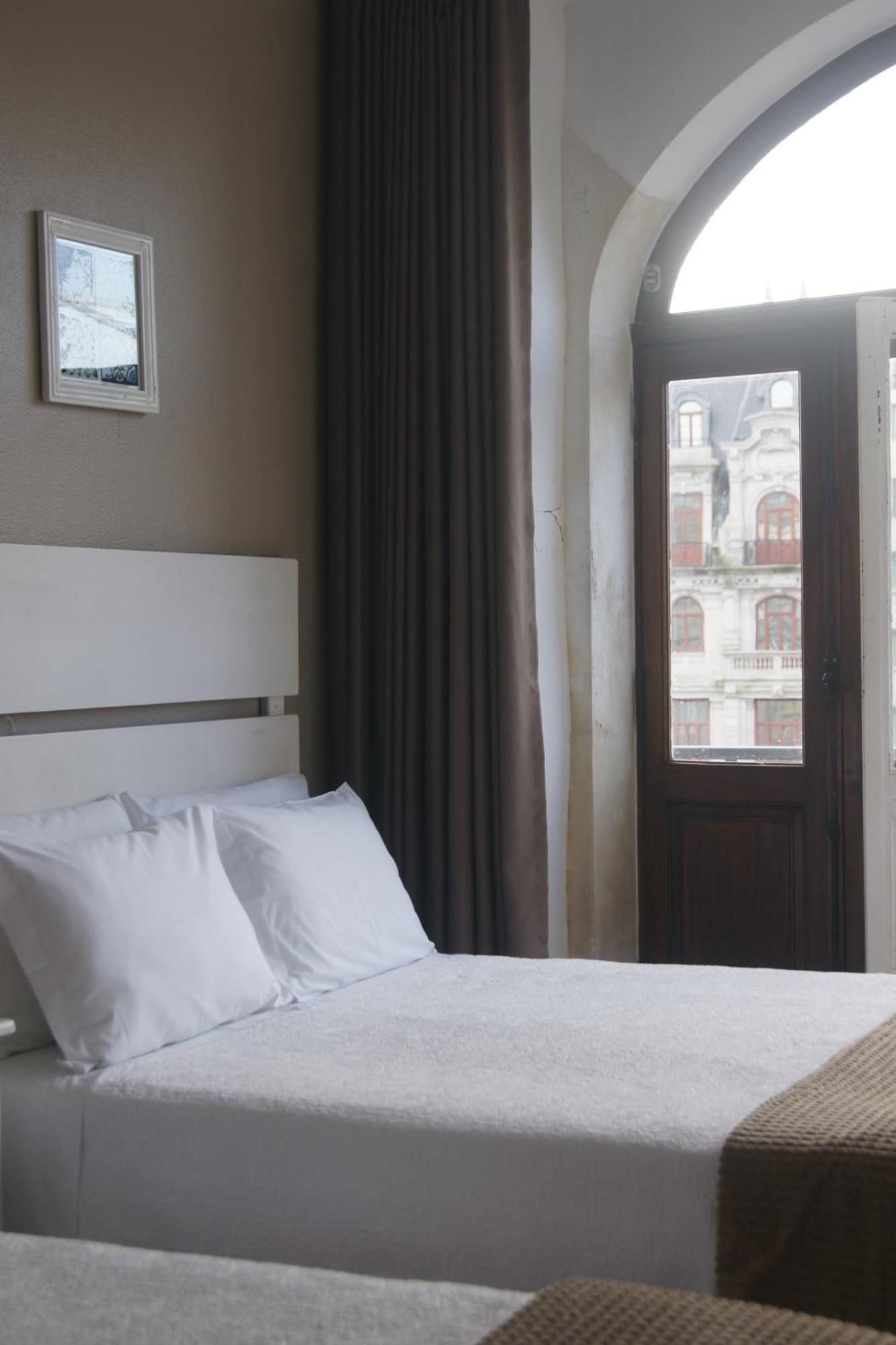 Hotel Chique Aliados Порто Екстериор снимка